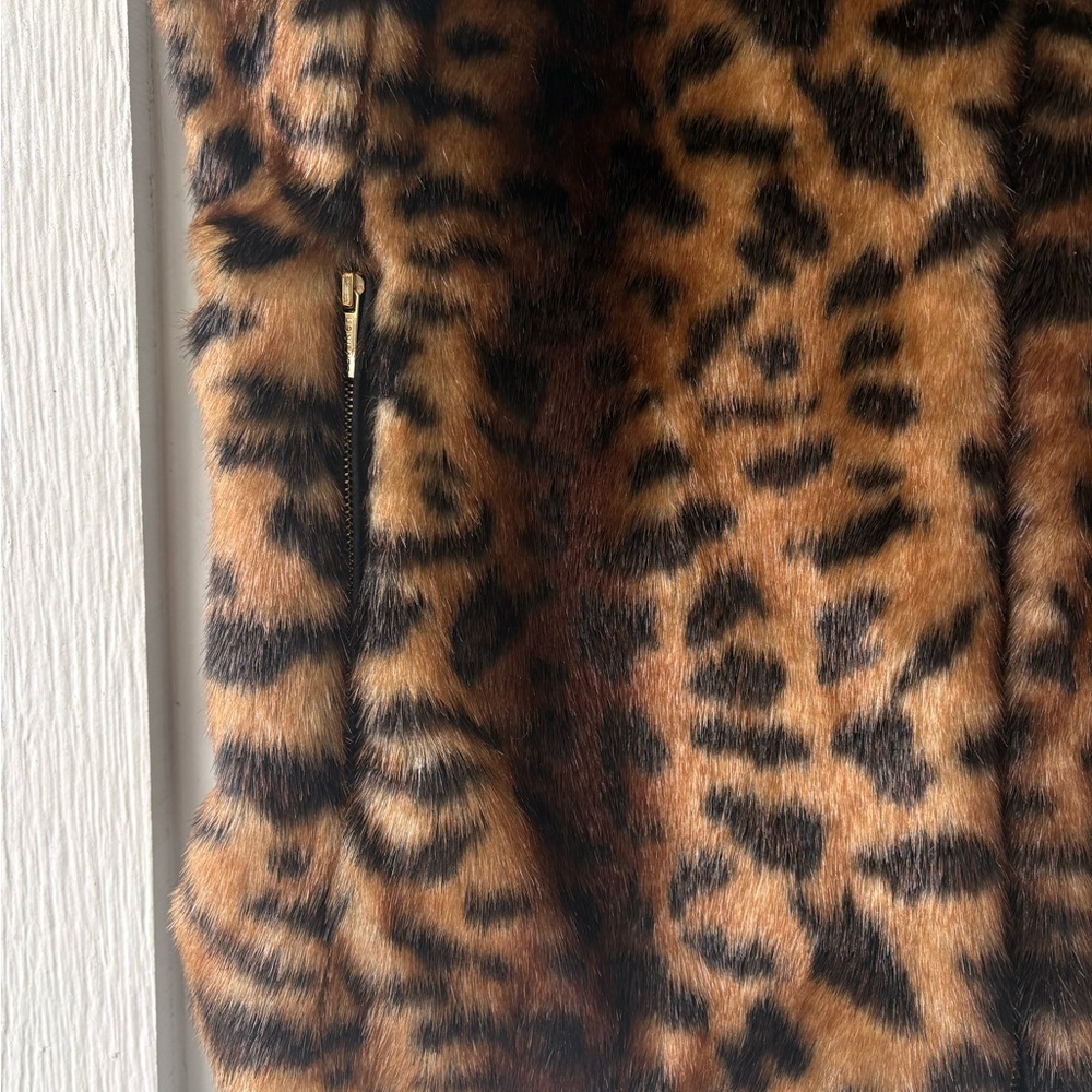 Calvin Klein Leopard Print Faux Fur Vest Zip Front Pockets Women’s Large - Picture 3 of 5